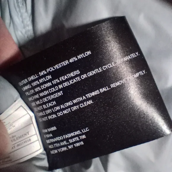 Bernardo Metallic Silver Goose Down Puffer Vest Ladies Size Large - Like New - Picture 5 of 5